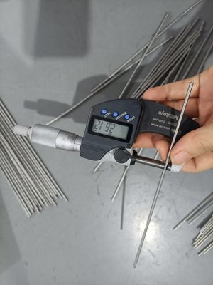 Harga bagus Tabung Kobalt Kromium dengan Konduktivitas Termal 20 W/mK Titik Peleburan Tinggi 1300-1400°C dan Konduktivitas Listrik 1,7-2,0 % IACS on line